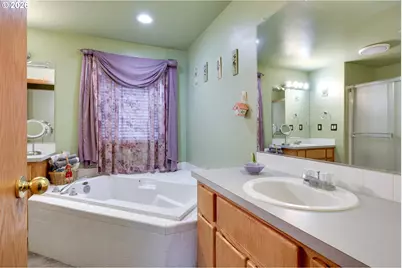 9213 NE 92nd St, Vancouver, WA 98662 - Photo 11