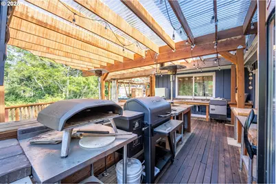 1935 17th St, North Bend, OR 97459 - Photo 25