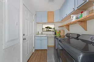 1935 17th St, North Bend, OR 97459 - Photo 27