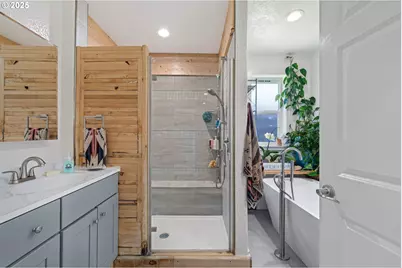 1935 17th St, North Bend, OR 97459 - Photo 17