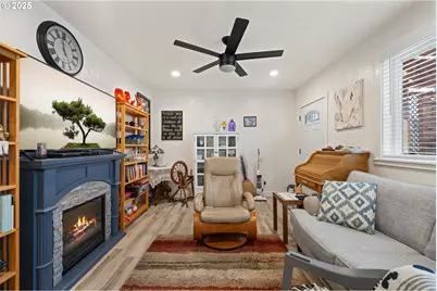 1935 17th St, North Bend, OR 97459 - Photo 31