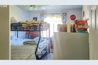 1234 E Fourth Ave, Sutherlin, OR 97479 - Photo 11