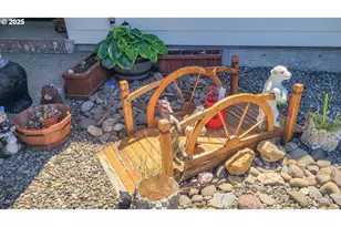 1234 E Fourth Ave, Sutherlin, OR 97479 - Photo 3