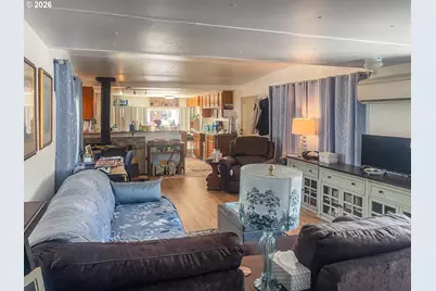 20 NE Mary Ann Ln, Roseburg, OR 97470 - Photo 5