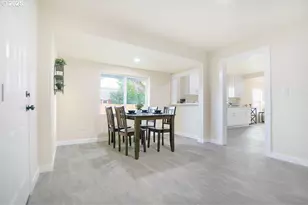 1214 S 5th Ave, Kelso, WA 98626 - Photo 13