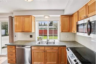 1137 NE 193rd Ave, Portland, OR 97230 - Photo 9