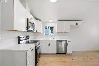 208 Burma Rd, Castle Rock, WA 98611 - Photo 9