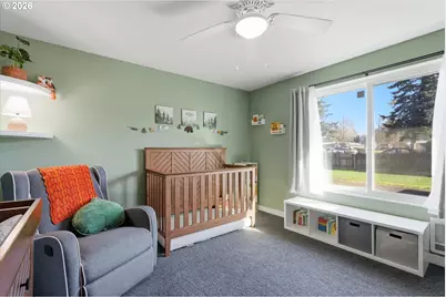 704 E Pinehurst Dr, Newberg, OR 97132 - Photo 19