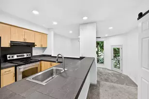1535 SW Clay St, Portland, OR 97201 - Photo 3