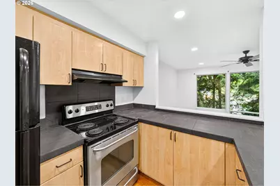 1535 SW Clay St #103, Portland, OR 97201 - Photo 5