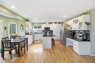 2033 W Park Ct NW, Salem, OR 97304 - Photo 13