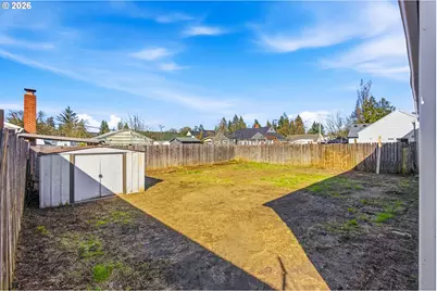 320 Juniper St, Sweet Home, OR 97386 - Photo 11