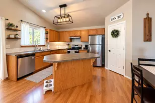 209 Blue Bird St, Cottage Grove, OR 97424 - Photo 9