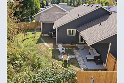 209 Bluebird St, Cottage Grove, OR 97424 - Photo 33