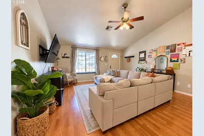 209 Bluebird St, Cottage Grove, OR 97424 - Photo 7