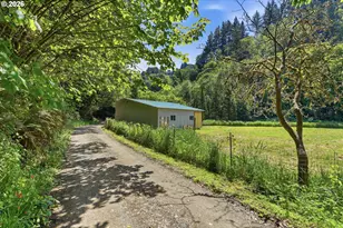 96863 Larson Ln, North Bend, OR 97459 - Photo 43