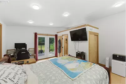 96863 Larson Ln, North Bend, OR 97459 - Photo 27