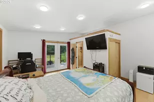 96863 Larson Ln, North Bend, OR 97459 - Photo 27
