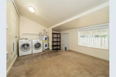 336 N 5th St, Carlton, OR 97111 - Photo 31