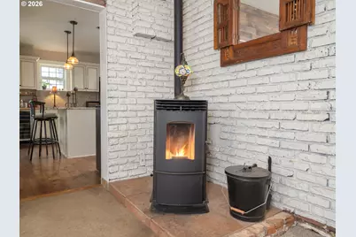 336 N 5th St, Carlton, OR 97111 - Photo 17