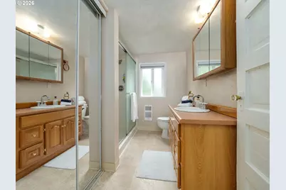 336 N 5th St, Carlton, OR 97111 - Photo 23