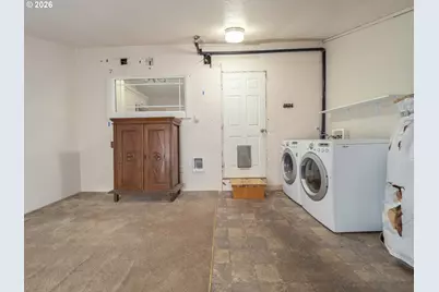 336 N 5th St, Carlton, OR 97111 - Photo 31