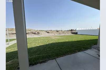 867 E Kinsley Ave, Hermiston, OR 97838 - Photo 13