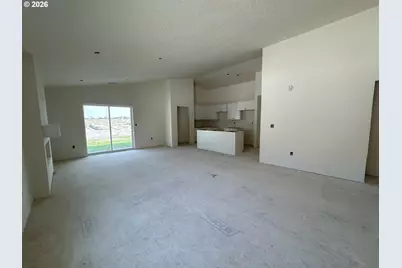 867 E Kinsley Ave, Hermiston, OR 97838 - Photo 5