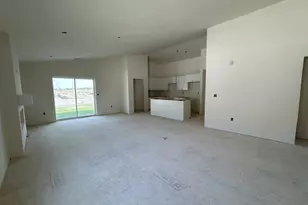 867 E Kinsley Ave, Hermiston, OR 97838 - Photo 5