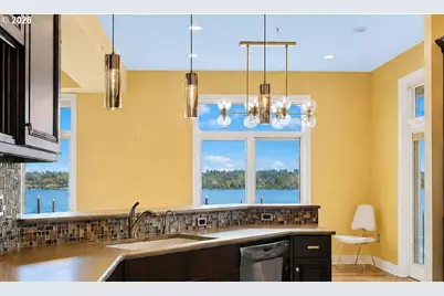 707 N Hayden Island Dr #215, Portland, OR 97217 - Photo 11