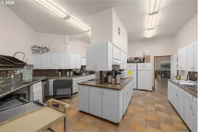 15100 SW Crown Dr #6, King City, OR 97224 - Photo 31