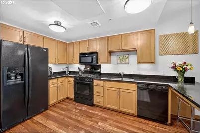 2335 NW Raleigh St #129, Portland, OR 97210 - Photo 9