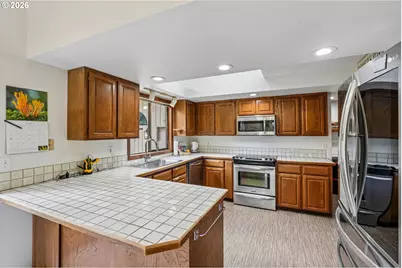 13620 SW Fern St, Portland, OR 97223 - Photo 9