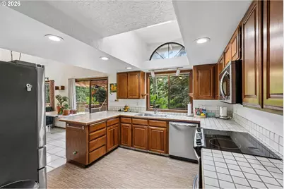 13620 SW Fern St, Portland, OR 97223 - Photo 11