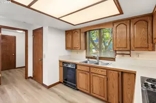 20015 NW Paulina Dr, Portland, OR 97210 - Photo 11