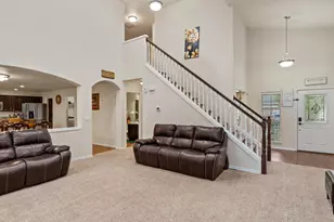 3273 Oxford St, Woodburn, OR 97071 - Photo 11