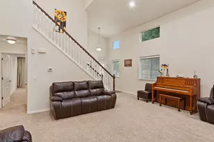 3273 Oxford St, Woodburn, OR 97071 - Photo 13