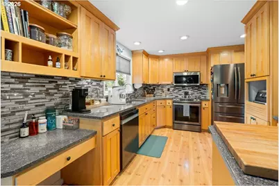 17110 S Potter Rd, Oregon City, OR 97045 - Photo 9