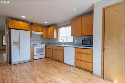 13111 NE 37th St, Vancouver, WA 98682 - Photo 15