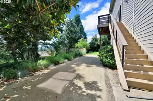 835 Willacade Ct, Springfield, OR 97477 - Photo 43