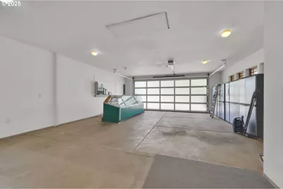 835 Willacade Ct, Springfield, OR 97477 - Photo 39