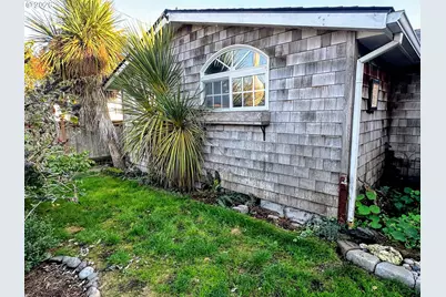 779 16th Ave, Seaside, OR 97138 - Photo 39