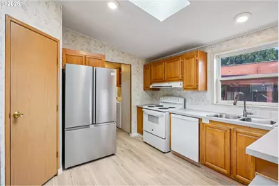 1679 SW Richard Ct, McMinnville, OR 97128 - Photo 17