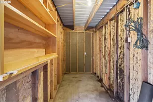 1679 SW Richard Ct, McMinnville, OR 97128 - Photo 29