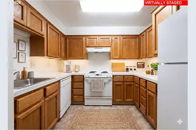 8720 SW Tualatin Rd #206, Tualatin, OR 97062 - Photo 7