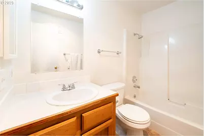 8720 SW Tualatin Rd #206, Tualatin, OR 97062 - Photo 35