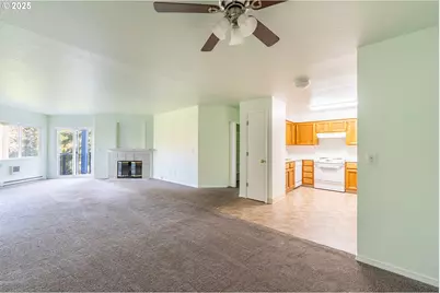 8720 SW Tualatin Rd #206, Tualatin, OR 97062 - Photo 9