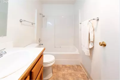 8720 SW Tualatin Rd #206, Tualatin, OR 97062 - Photo 31