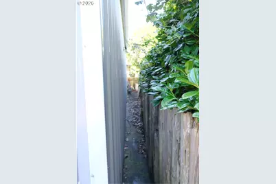 298 N Wasson St, Coos Bay, OR 97420 - Photo 47