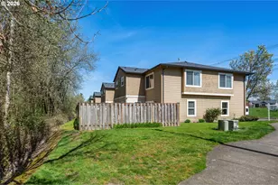 1107 NE Station Ct, Hillsboro, OR 97006 - Photo 31